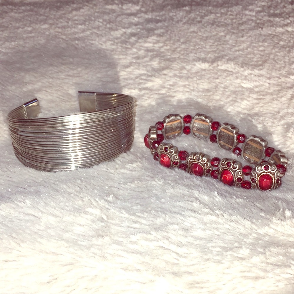 Bundle of two statement bracelets!